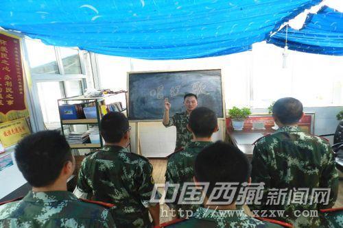 圖為支隊(duì)各級積極開展唱紅歌活動(dòng)（一）