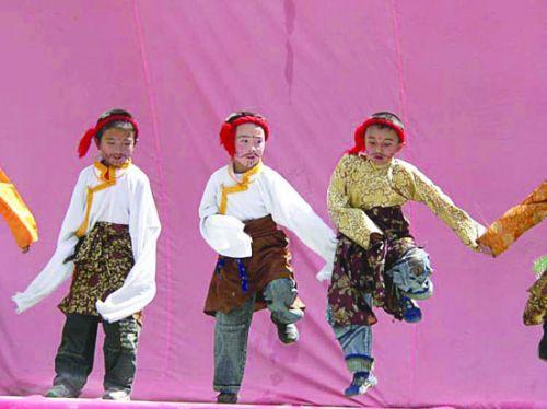 孩子的喜愛是朗瑪藝術(shù)延續(xù)傳承的基礎(chǔ)。