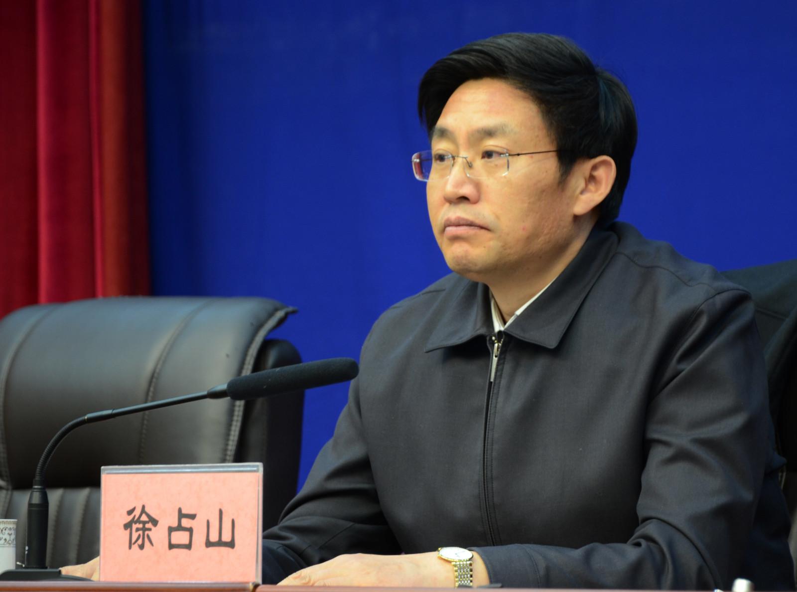新聞發(fā)言人：自治區(qū)政府副秘書長(zhǎng) 徐占山.jpg