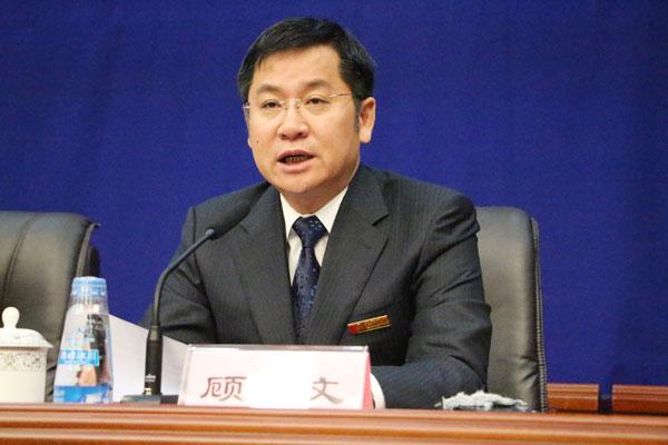 新聞發(fā)言人：那曲地委委員、行署常務專員---顧兆文.jpg