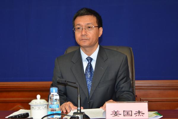 新聞發(fā)言人：自治區(qū)財政廳黨組成員、副廳長 姜國杰.jpg