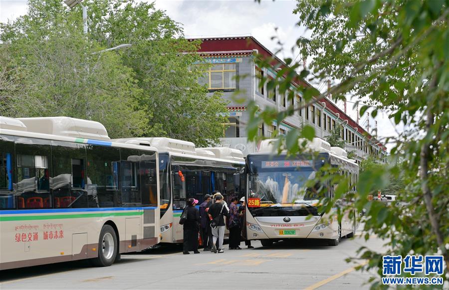 （圖文互動）（1）西藏投放80輛新能源公交車保雪域藍(lán)天