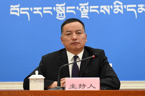 主持人：西藏自治區(qū)黨委宣傳部對(duì)外傳播處處長-楊洪森.jpg