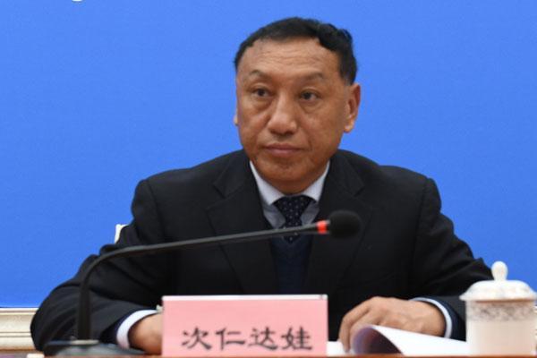 新聞發(fā)言人：西藏山南市扶貧辦黨組書記、副主任 次仁達(dá)娃.jpg
