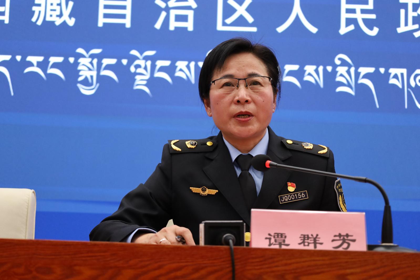 新聞發(fā)言人：自治區(qū)市場(chǎng)監(jiān)管局黨組成員、一級(jí)巡視員 譚群芳.JPG