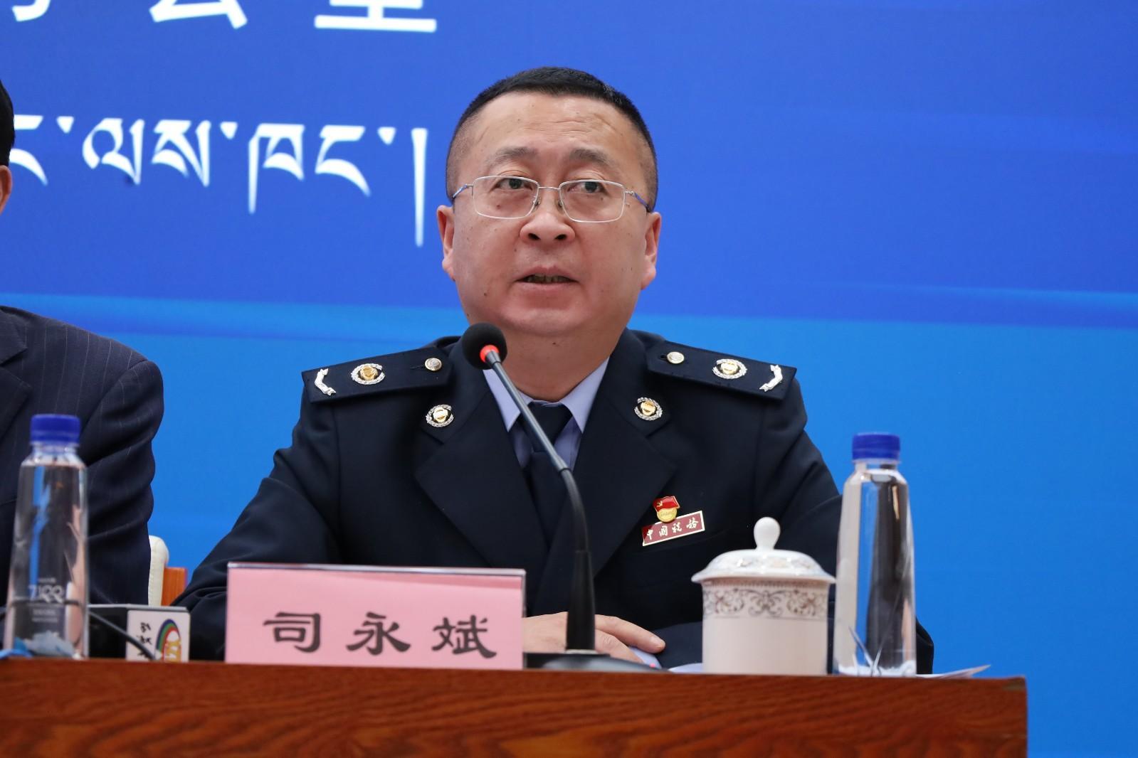 新聞發(fā)言人：區(qū)稅務局黨委委員、總經(jīng)濟師 司永斌.JPG