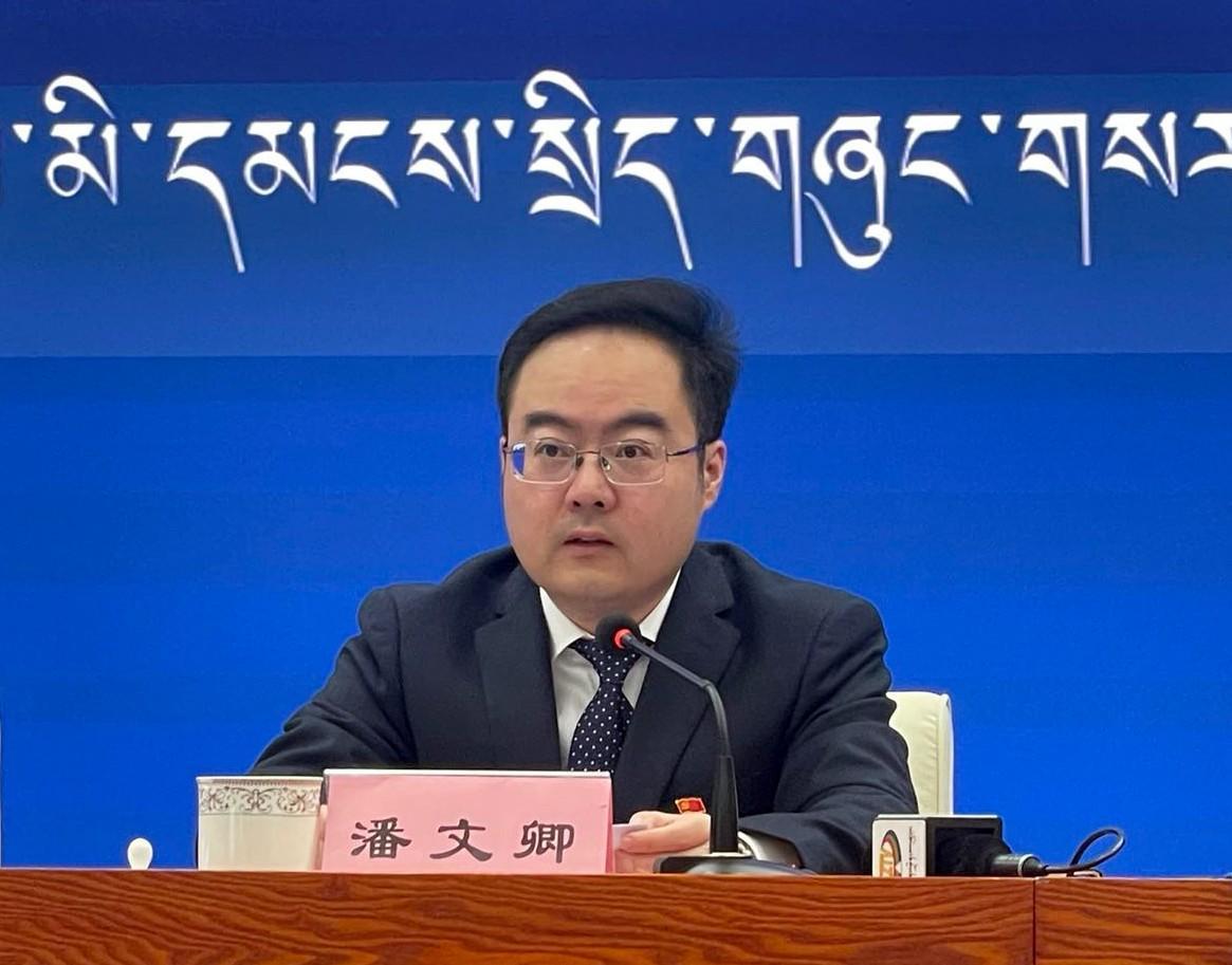 新聞發(fā)言人：拉薩市政府副市長、市政府發(fā)言人 潘文卿.jpg