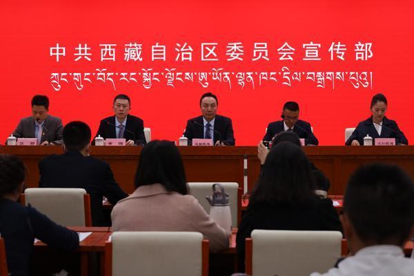 圖為發(fā)布會(huì)現(xiàn)場(chǎng)。.jpg