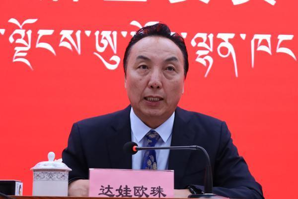 新聞發(fā)言人：區(qū)交通運(yùn)輸廳黨委書(shū)記、副廳長(zhǎng) 達(dá)娃歐珠.jpg