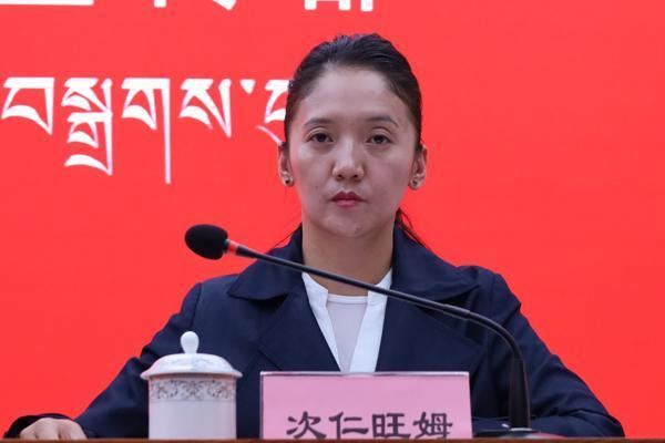 新聞發(fā)言人：區(qū)交通運(yùn)輸廳綜合規(guī)劃處副處長(zhǎng) 次仁旺姆.jpg
