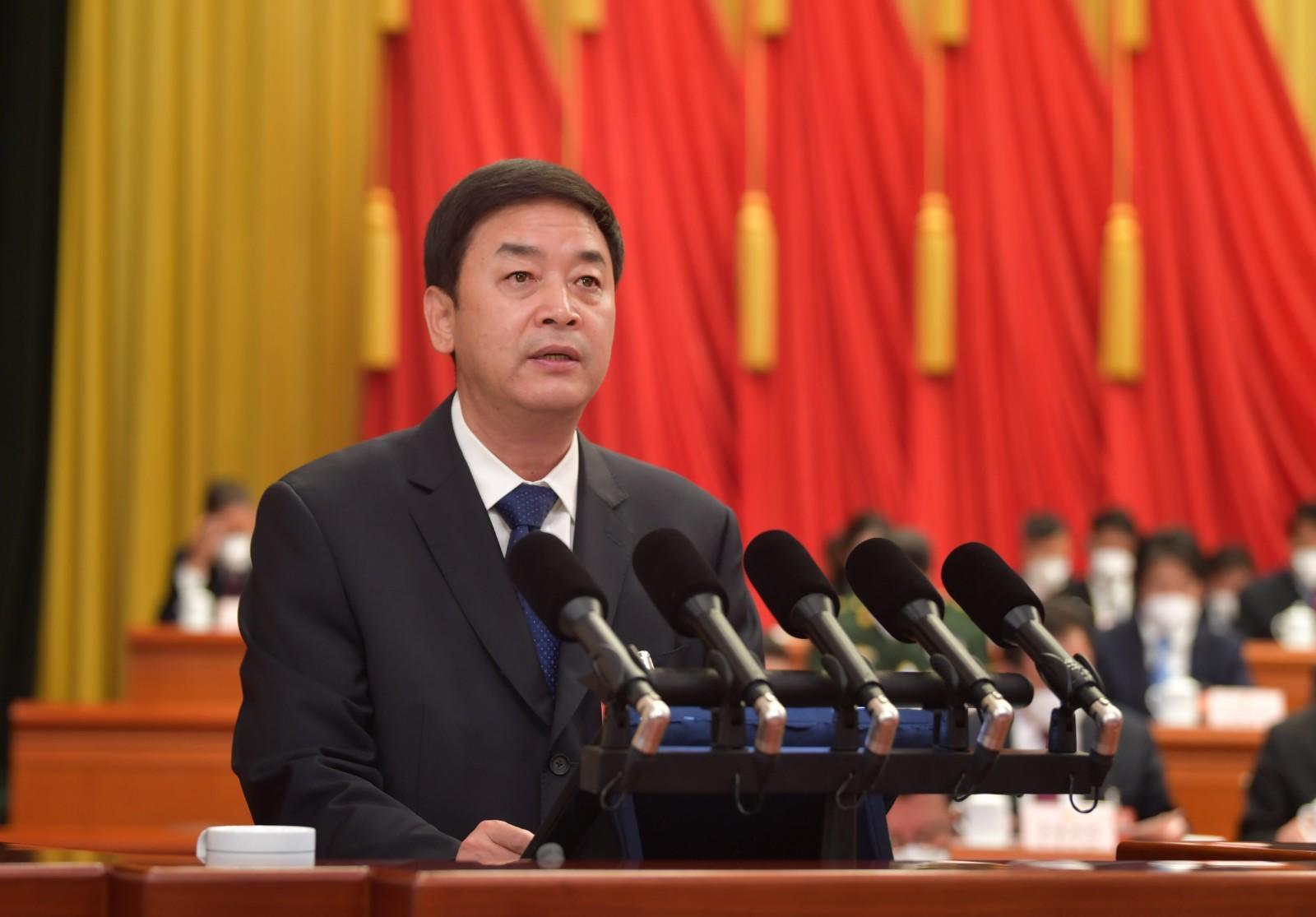 嚴(yán)主席作報告(4085606)-20230114081408.jpg