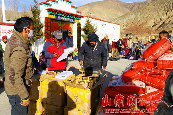 地委組織部駐扎囊縣乃卡村工隊(duì)開(kāi)展節(jié)前慰問(wèn)