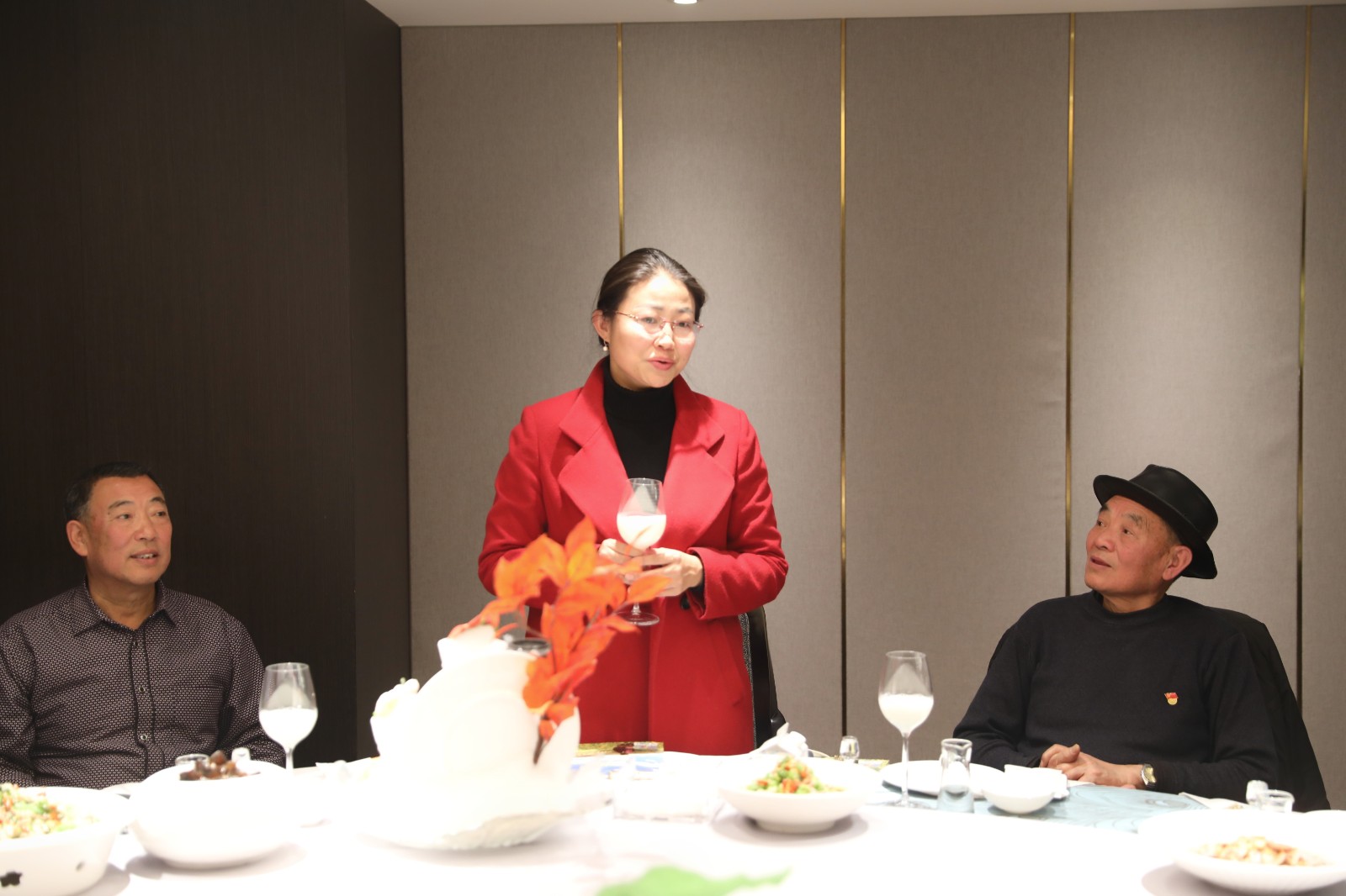 圖為：縣委副書記、人大黨組書記、主任秦梅鴦宗致辭。.jpg